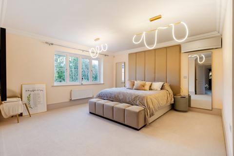 undefined, 2 Coppice Vale Felbridge RH19
