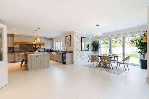 undefined, 2 Coppice Vale Felbridge RH19