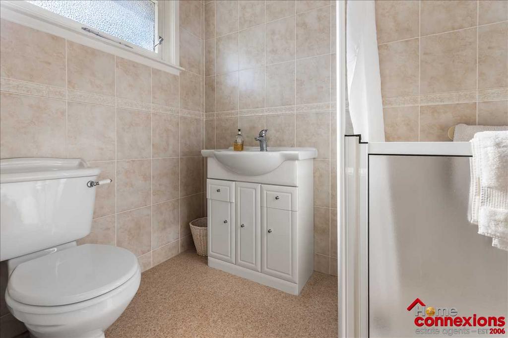 En Suite (2)
