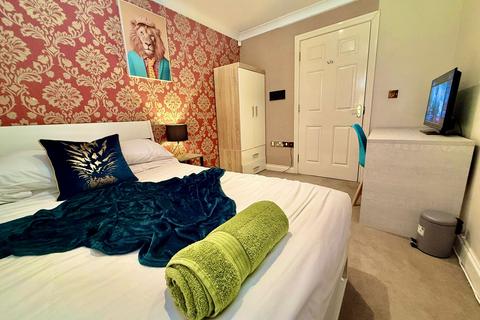 6 bedroom apartment to rent, Colchester CO2