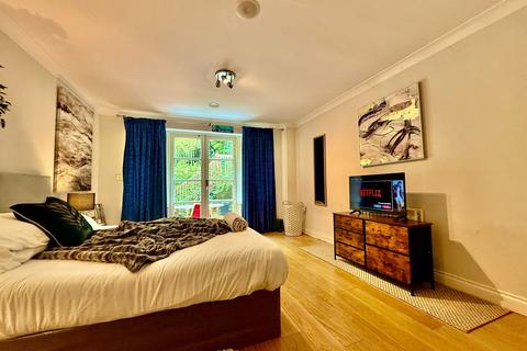 6 bedroom apartment to rent, Colchester CO2