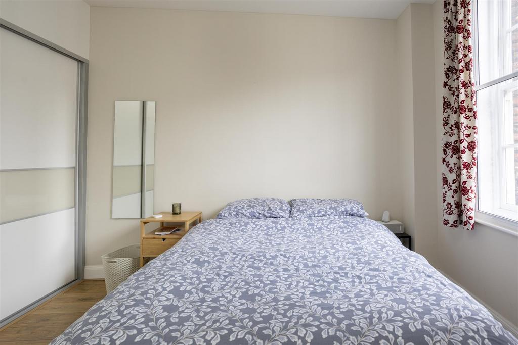 10 Buckingham Court 3.jpg