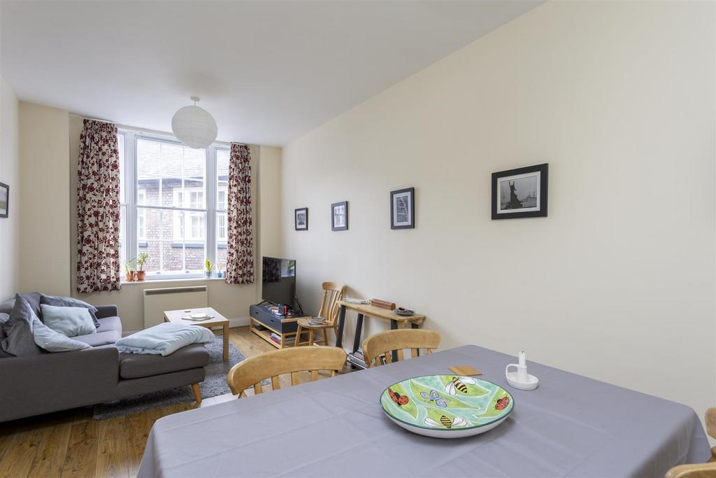 10 Buckingham Court 9.jpg