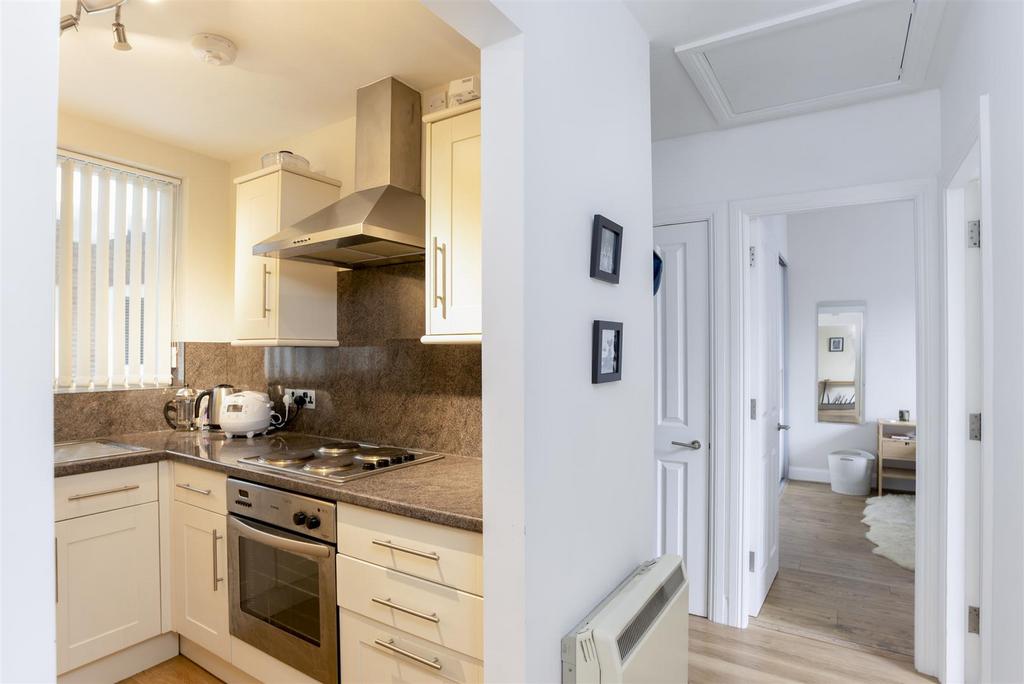 10 Buckingham Court 6.jpg