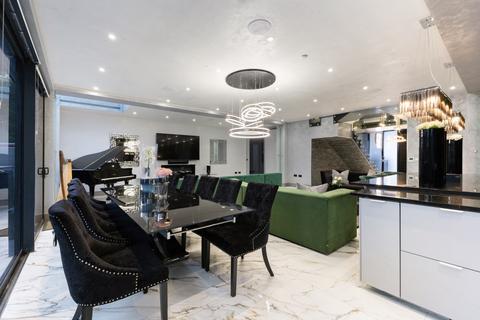 undefined, Waggon Road Barnet EN4