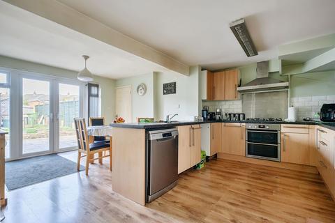 3 bedroom terraced house for sale, Western Way, Baisngstoke RG22 6EX