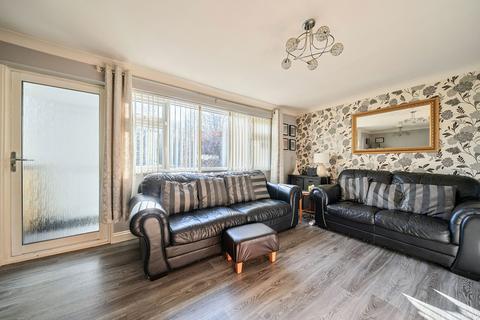 3 bedroom terraced house for sale, Western Way, Baisngstoke RG22 6EX