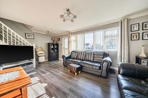 3 bedroom terraced house for sale, Western Way, Baisngstoke RG22 6EX