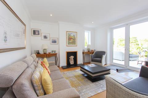 undefined, 1 Fort Road, Guernsey, GY4