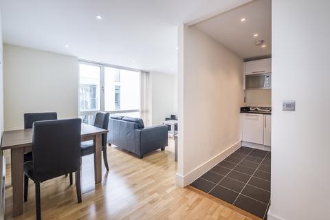 2 bedroom flat to rent, Grant House, SW9