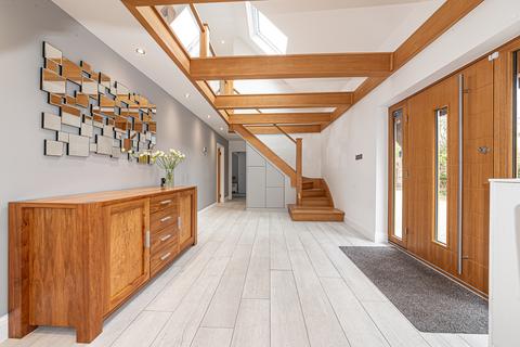 5 bedroom detached house for sale, Walton Drive, Ascot