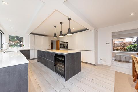5 bedroom detached house for sale, Walton Drive, Ascot