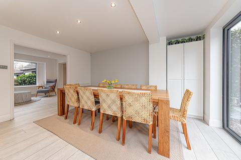5 bedroom detached house for sale, Walton Drive, Ascot