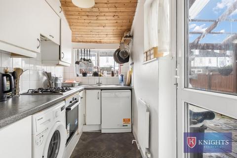 3 bedroom house for sale, Parkstone Avenue, London, N18