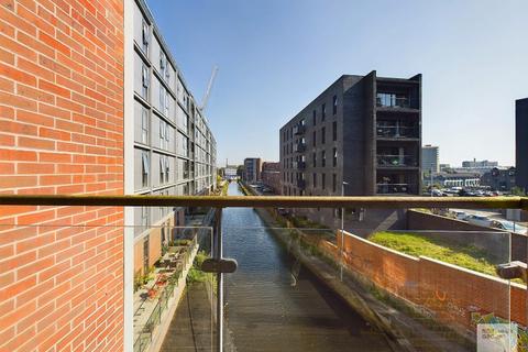2 bedroom apartment to rent, Apt 2.08 :: Flint Glass Wharf