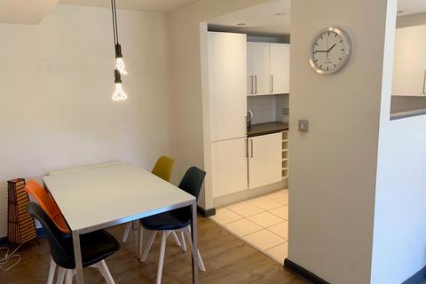 2 bedroom apartment to rent, Maxim 28, 21 Lionel Street, Birmingham, B3