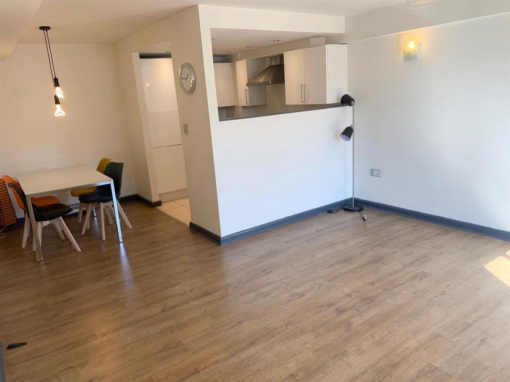 Lounge/Kitchen/Dining