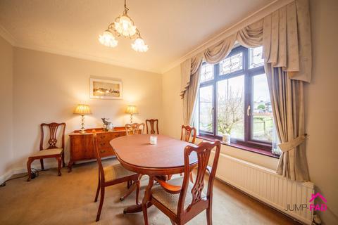 3 bedroom semi-detached house for sale, Park Road South, Newton-Le-Willows, WA12