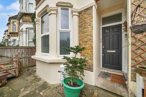 2 bedroom flat for sale, Twickenham Road, London,E11