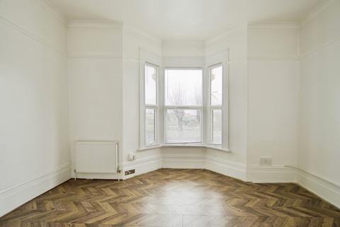 undefined, Hollybush Hill, London, E11