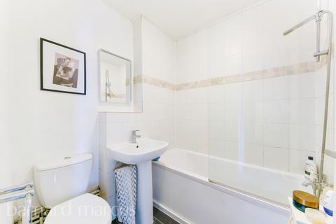 2 bedroom flat to rent, Clapham Road, London