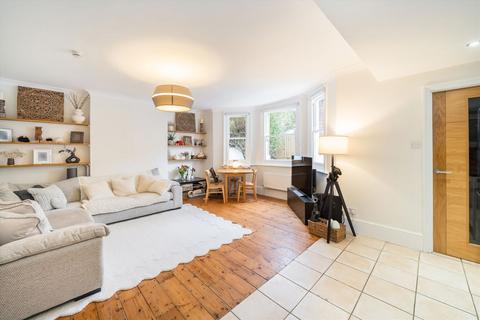 2 bedroom flat for sale, Lady Margaret Road, London N19