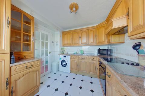 2 bedroom flat to rent, Trinity Green, Gosport PO12