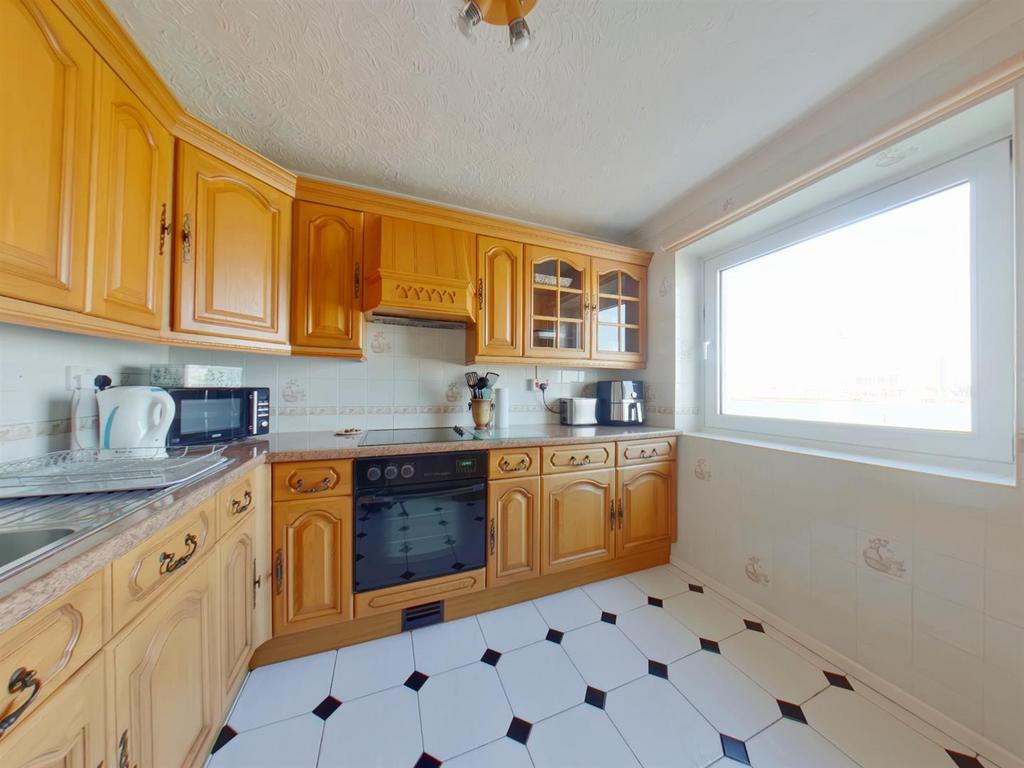 Kitchen (10).jpg