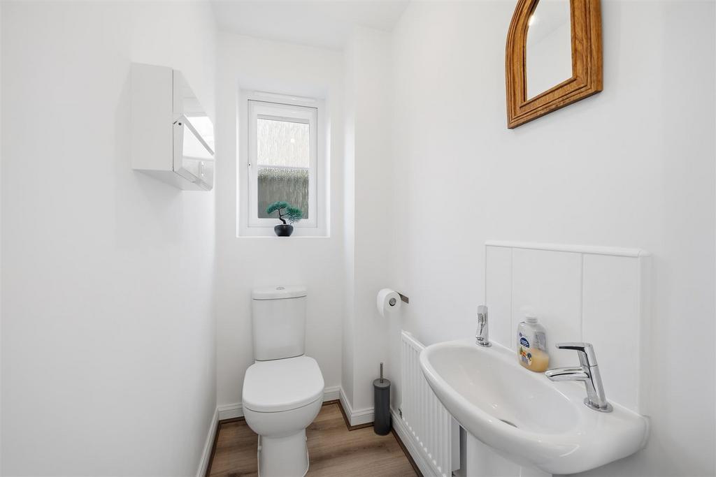 Ground floor WC.jpg