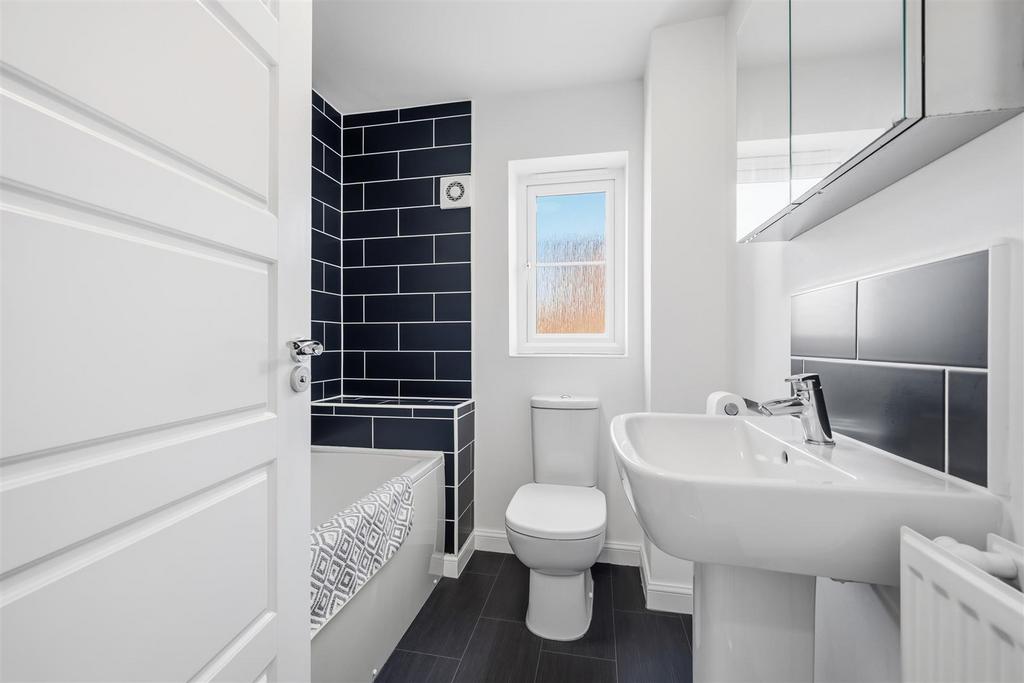 Bathroom - sink and WC.jpg