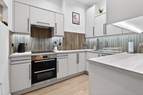 2 bedroom flat for sale, 3 6 Comely Bank Road, Stockbridge, EH4 1DR