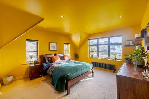 4 bedroom detached house for sale, Beechwood Road, South Croydon, CR2