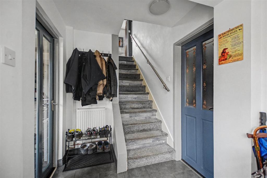 Entrance Hall 1.jpeg