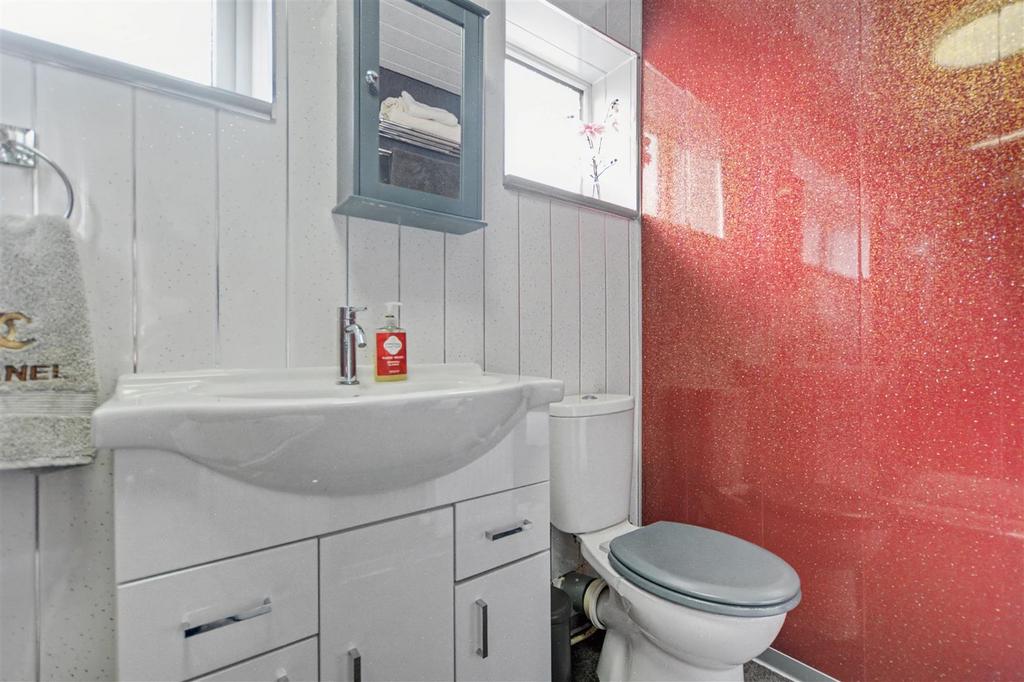 Shower Room 1.jpeg