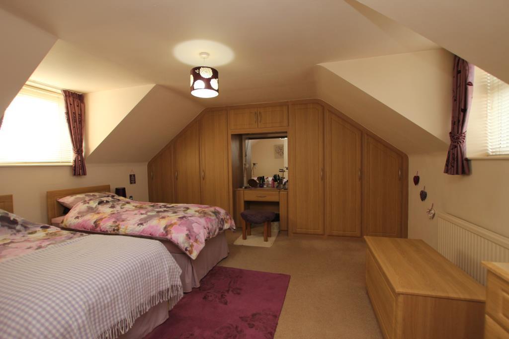 Bed1.JPG