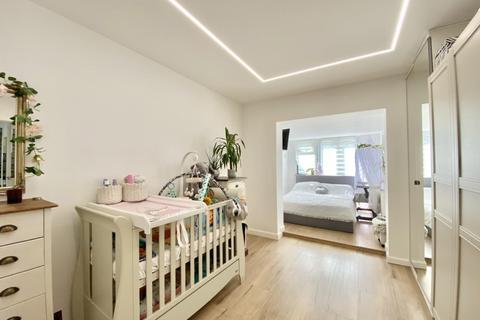 2 bedroom maisonette for sale, Barnard Gardens, Hayes
