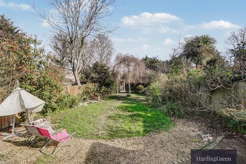 3 bedroom flat for sale, Exeter Road, London, NW2