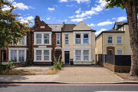 2 bedroom flat for sale, Brownhill Road, Catford, London, SE6