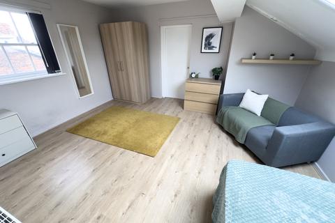 undefined, Catharine Street, L8 7NE,
