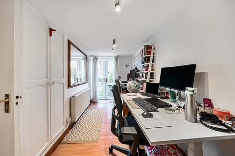 4 bedroom end of terrace house for sale, Chester Road, Northwood, Middlesex