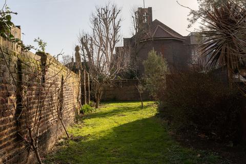 3 bedroom apartment for sale, King Edward's Road, London E9