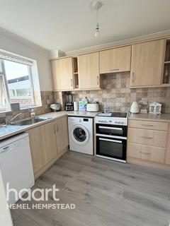 3 bedroom terraced house to rent, Oak Green, Abbots Langley