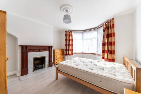 4 bedroom house to rent, Court Way, Acton, London, W3