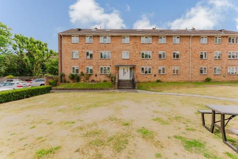 2 bedroom apartment to rent, Sandgate House, W5 1TN