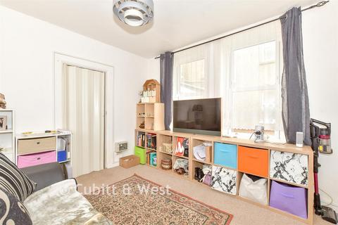 1 bedroom ground floor flat for sale, Marine Drive West, Bognor Regis, West Sussex