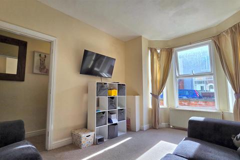 3 bedroom terraced house for sale, Trafalgar Road West, Gorleston