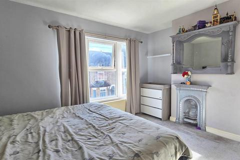 3 bedroom terraced house for sale, Trafalgar Road West, Gorleston