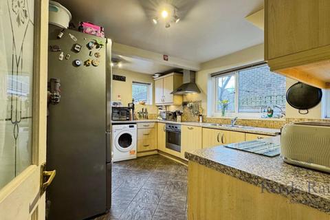 3 bedroom semi-detached house for sale, Larch Grove, Preston PR5