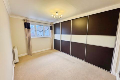 2 bedroom apartment to rent, Clifton Drive North, Lancashire FY8