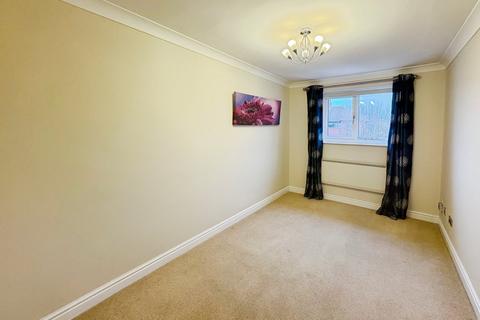 2 bedroom apartment to rent, Clifton Drive North, Lancashire FY8